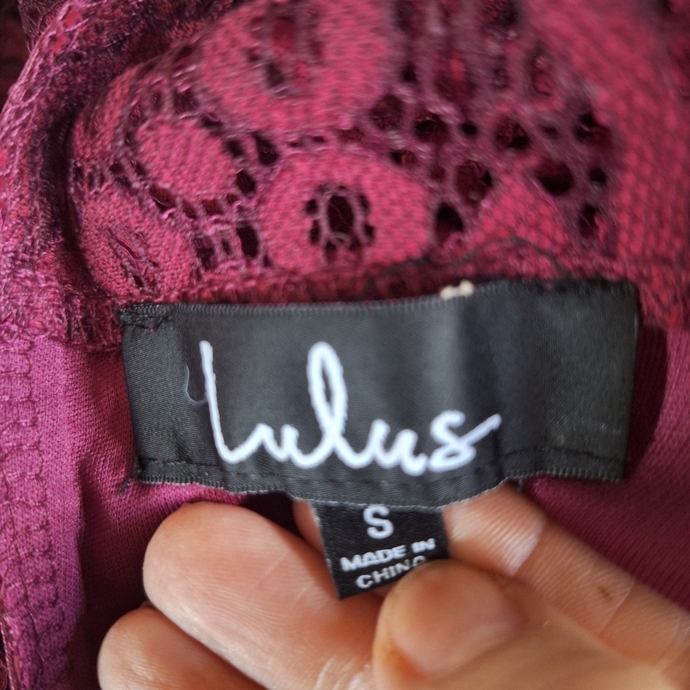 NWT Lulu's Womens Cranberry Lace Short Sleeve Knee Length Dress Size S - Picture 2 of 12